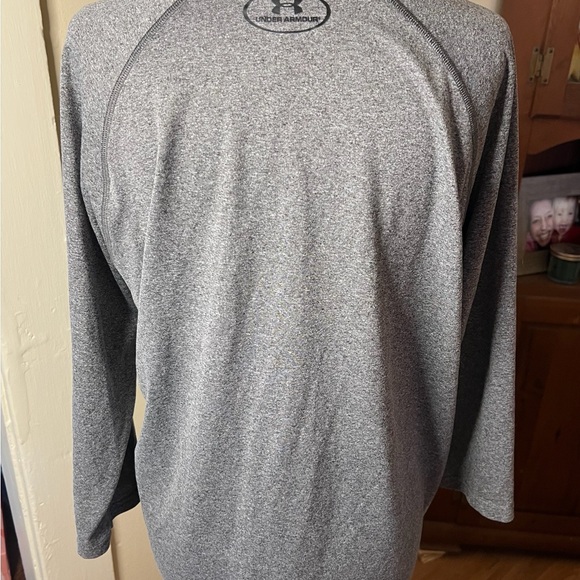 UNDER ARMOUR Heat Gear 3/4 Quarter Sleeves T-Shirt Size Medium - Picture 2 of 3